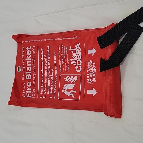 Fire blanket - Picture 3 of 4